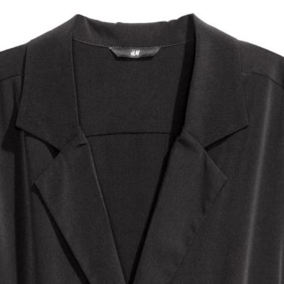 H&M - Black Blouse with front button - Picture 4 of 8